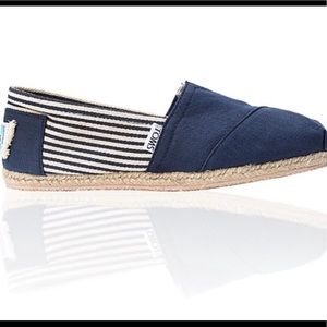 Navy striped Toms